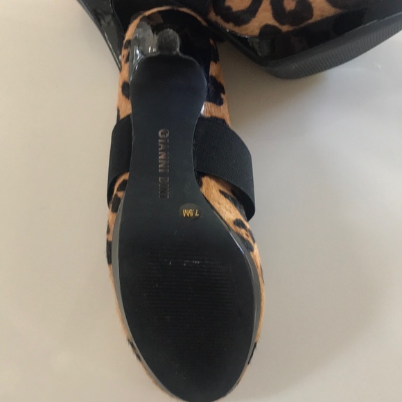 Gianni Bini Leopard fur heals size 7.5. - Picture 3 of 3